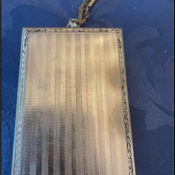 Art Deco Compact Vanity Purse - Picture 2 of 8
